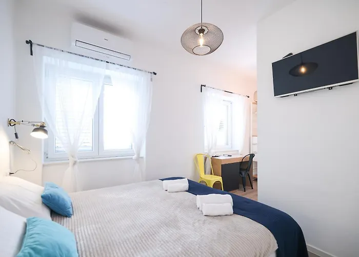 Zaratino Rooms