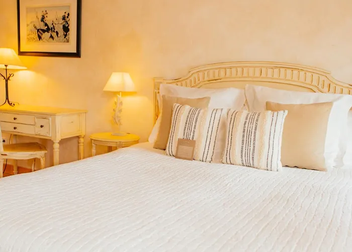 Hotel Omma à Roussillon en Isere