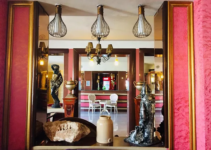 Hotel Les Ambassadeurs