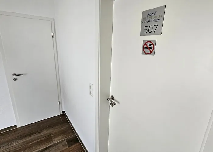 Hotel Dorfkrug Büsum - günstige Altbauzimmer Am Oland