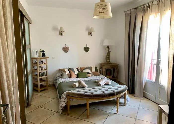 Chambre Fiora Martigues