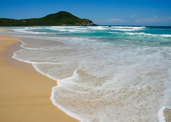 Pousada Vigia Das Marés - Vista para o mar, localizada no Caminho do Rei, parte mais nobre da Praia do Rosa