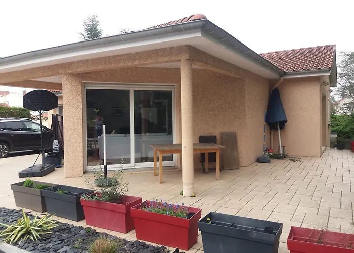 Bed and Breakfast Chambre Dans Maison Avec Piscine Et Cuisine à Saint-Etienne 