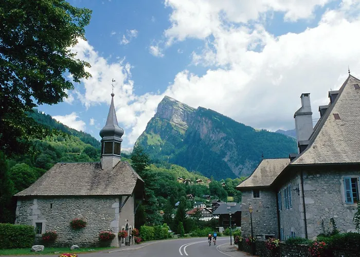 Logis Hotel Gai Soleil Samoëns