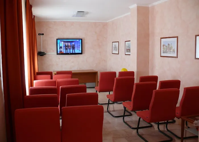 Albergo Casa Del Pellegrino Monte SantʼAngelo