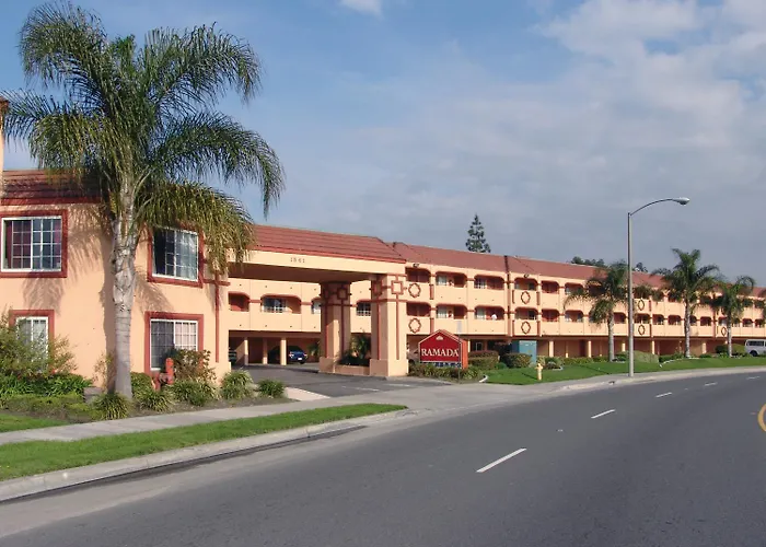 Ramada By Wyndham Ontario Airport & Convention Center Hotel