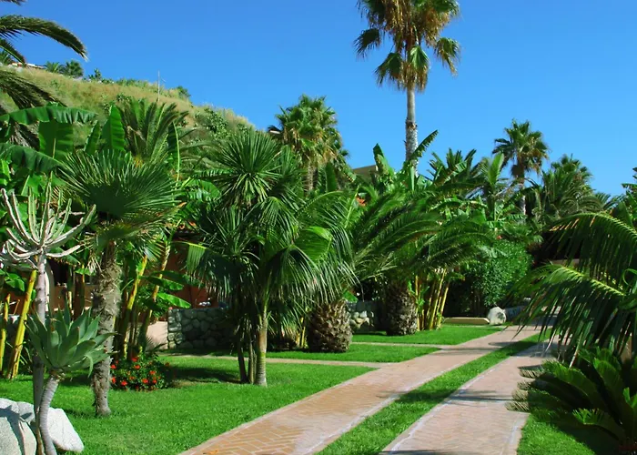 Hotel Villaggio Cala Di Volpe Capo Vaticano
