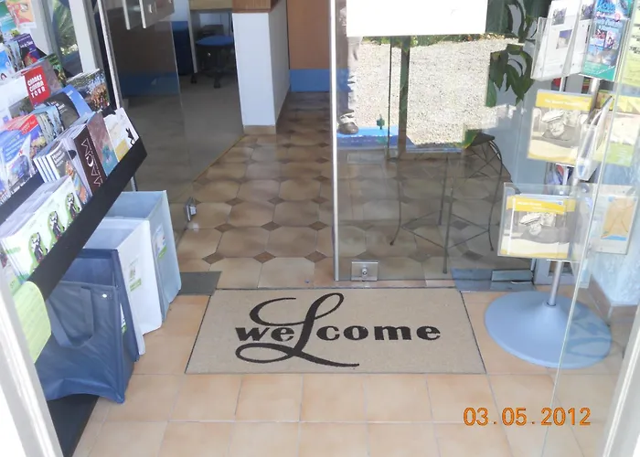 Logis Hotel des Cayrons Vence