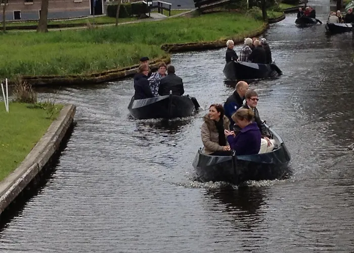 De Dames Van De Jonge Hotel Restaurant Giethoorn