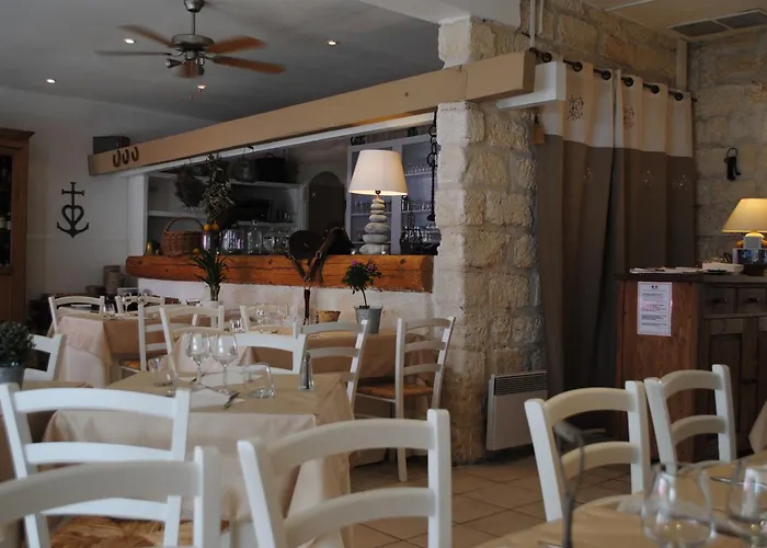 Hôtel Restaurant Le Provençal Le Grau-du-Roi