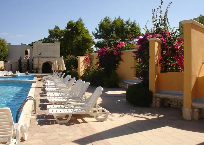 Baia Degli Aranci Suite & Apartments Vieste