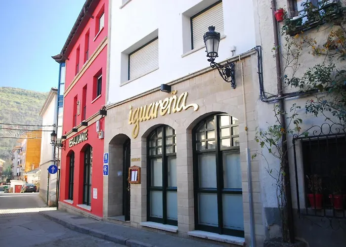 Hotel Iguarena