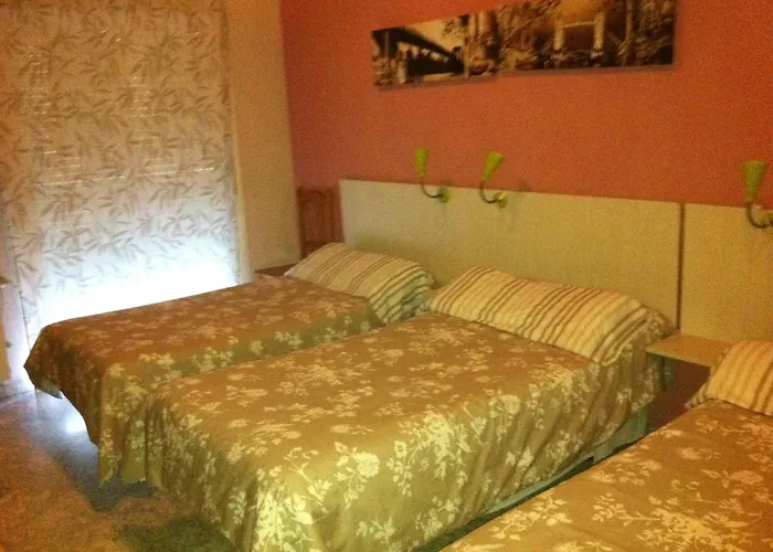 Hostal Neptuno Caces