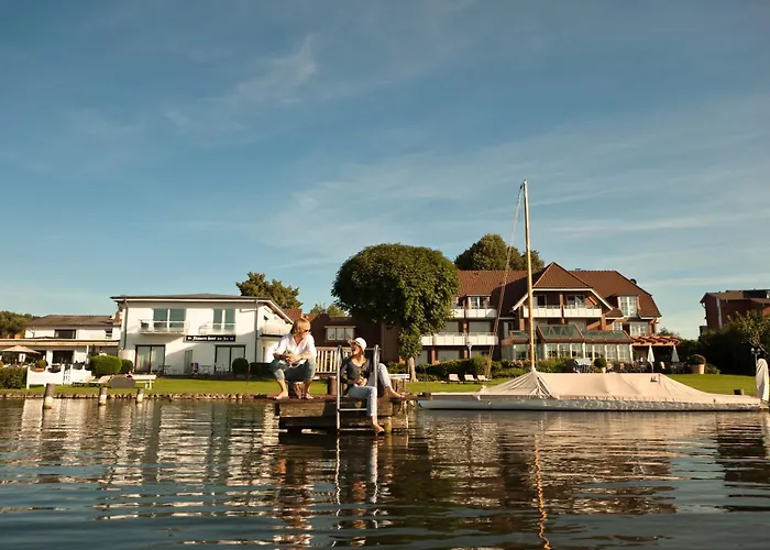 Strauers Hotel am See Bosau