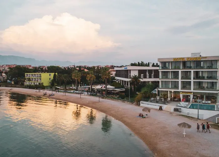 Kaneo beach hotel Novalja