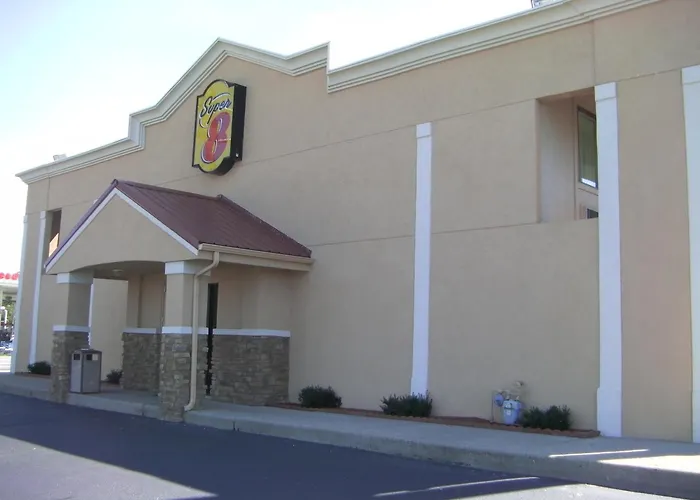 Super 8 By Wyndham Lafayette Motel