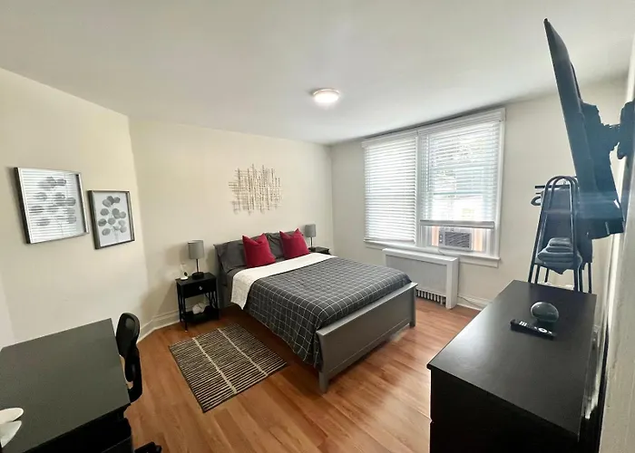 8-A Diamond In Yonkers, Ny Hotel