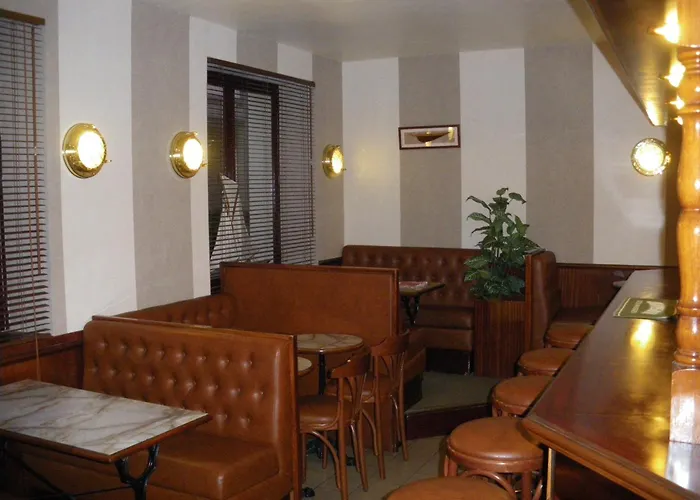 Hotel Des Tilleuls Dinard