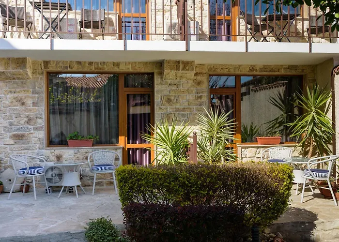 Kirios Hotel