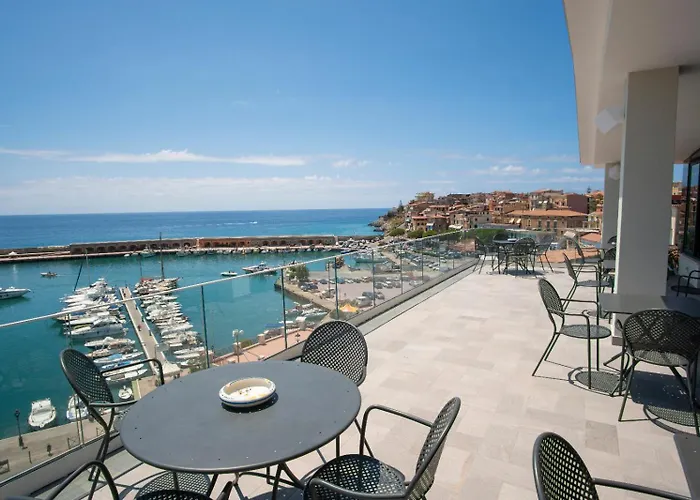 Hotel La Scogliera