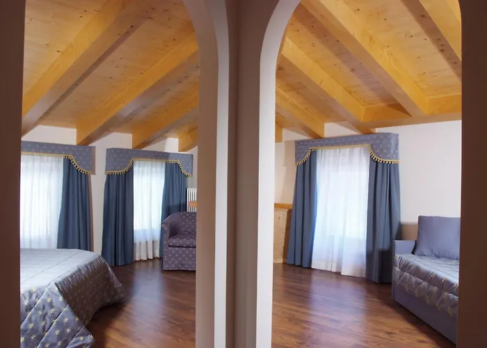 Hotel Mountain Resort Commezzadura