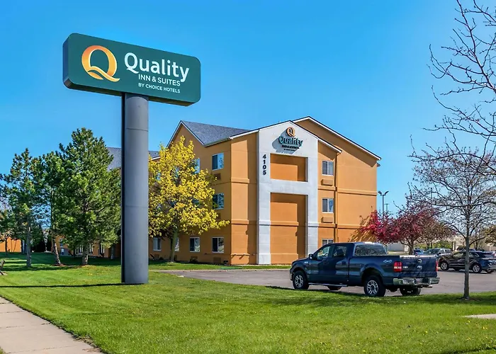 Quality Inn & Suites Bay City