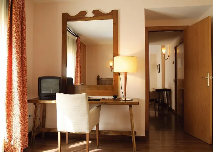 Hotel Pirineos