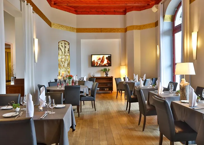 SCHLOSS RANZOW - kleines Romantik Hotel - Wellness - Golfplatz - Hochzeiten&Feiern Lohme