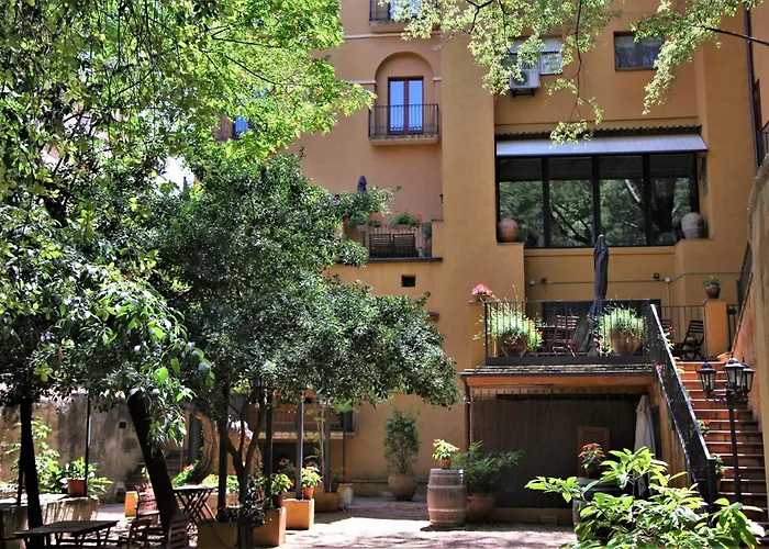 Hotel-Hostal Sport Falset