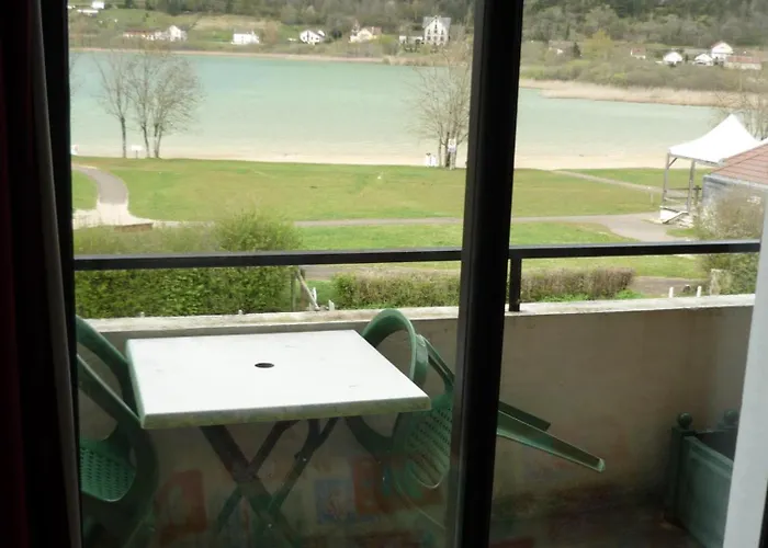 Hotel Restaurant La Chaumiere du Lac Clairvaux-les-Lacs
