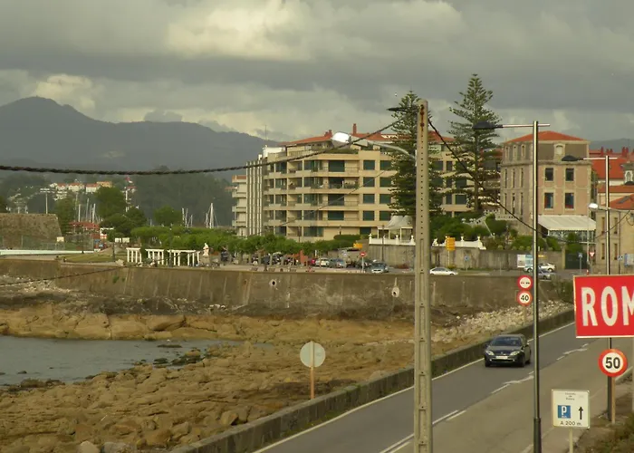 Hotel Rompeolas Baiona