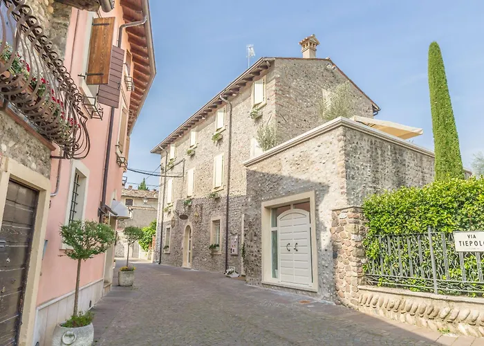 Maison Resola - Rooms & Breakfast Borghetto 