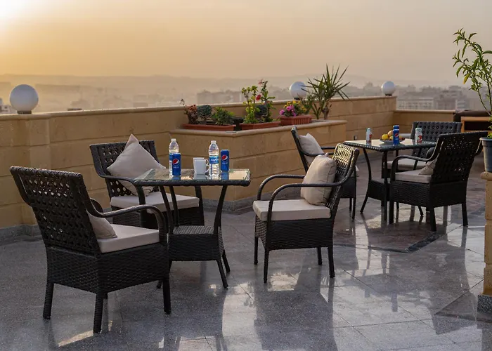 Gardenia Inn Hotel Nazlet el-Sîsi