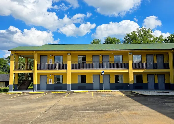 Garden Inn And Suites Near Callaway Gardens Pine Mountain
