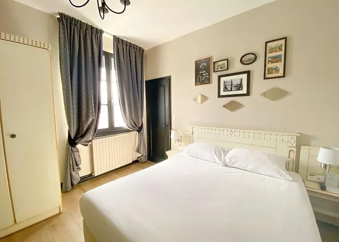 Best Western Le Cheval Blanc -Centre- Vieux Port Honfleur