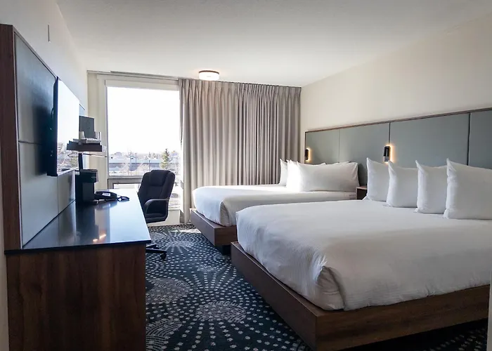 Carriage House Hotel And Conference Centre YYC