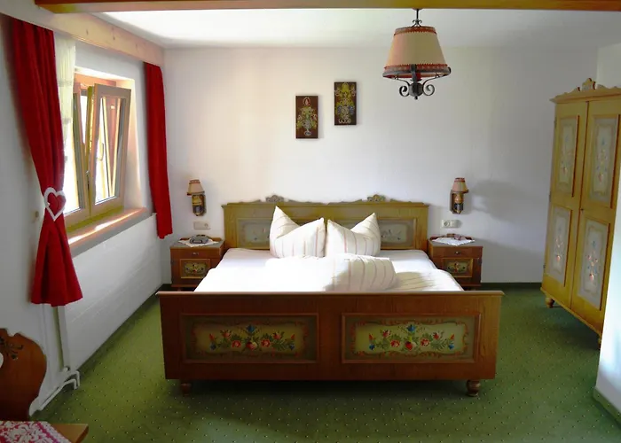 Hotel Haus Steinkarblick und Berghäusl Berwang