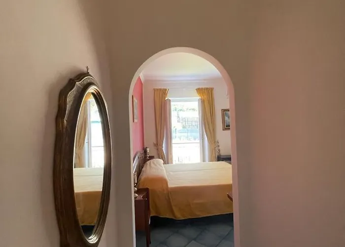 B&B Lunaponzese-Ponza Centro