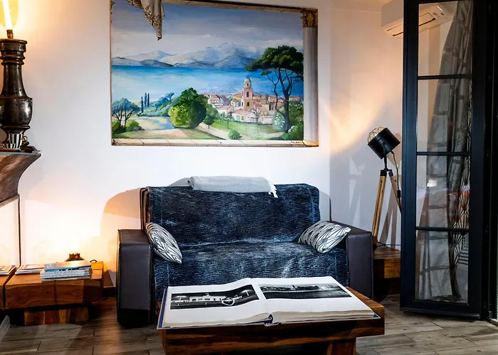 Saint Tropez centre, Suite la Romana