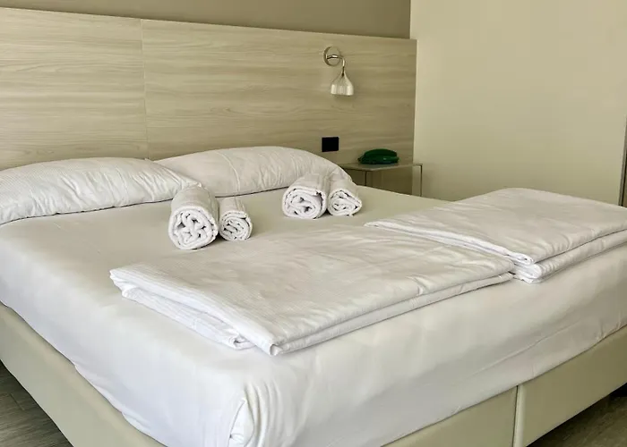 Hotel Astoria Torri Del Benaco