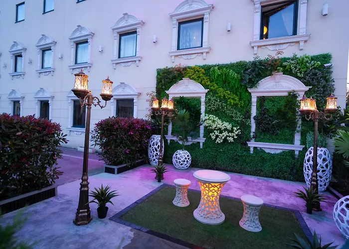 Grand Sapphire Hotel & Banqueting