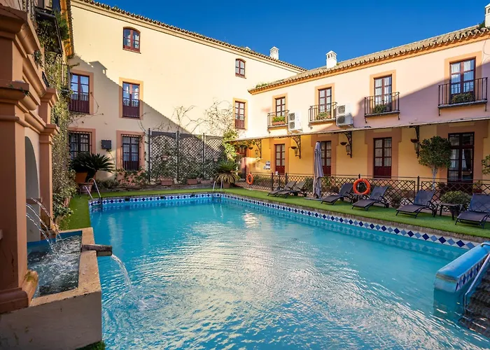 Hotel Alcázar de la Reina Carmona 