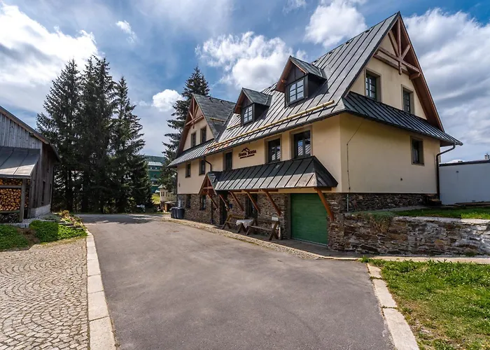 Houda Bouda - Penzion & Apartmany Boží Dar