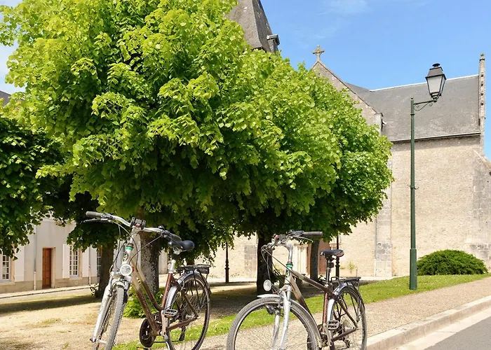 Logis Hotels Auberge Du Centre Chateaux de la Loire Chitenay