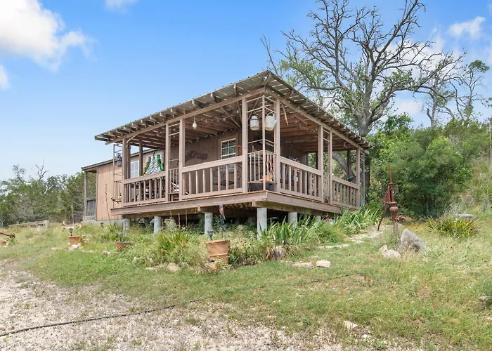 Artesia Hilltop Cabin Ingram