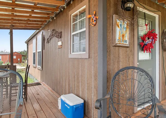 Artesia Hilltop Cabin Ingram