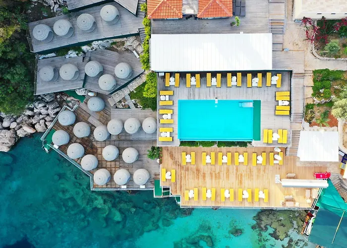 Greenbeach Hotel