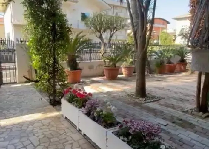 Walhalla Aparthotel Alba Adriatica