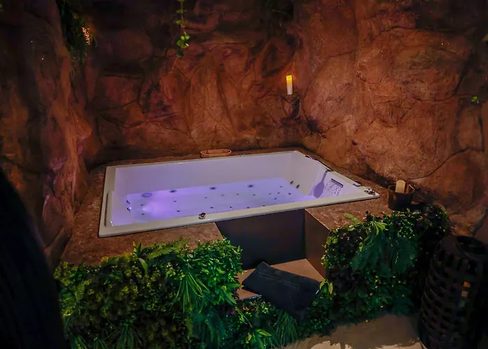La Demeure De Poulpican Chambre La Grotte Jacuzzi Charme Romantique Terrasse Privee 300M Plage Et Restaurants La Croix Valmer - Golfe Saint Tropez