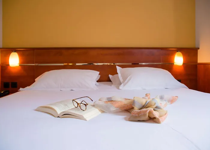 Brit Hotel Rennes St Grégoire – Le Villeneuve